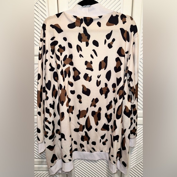 Leopard Print Cardigan - Picture 2 of 4